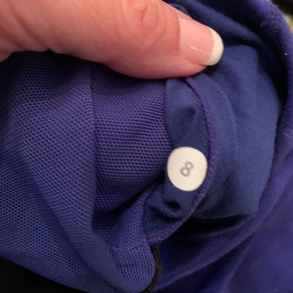 Lulu lemon top with bra - Picture 4 of 5